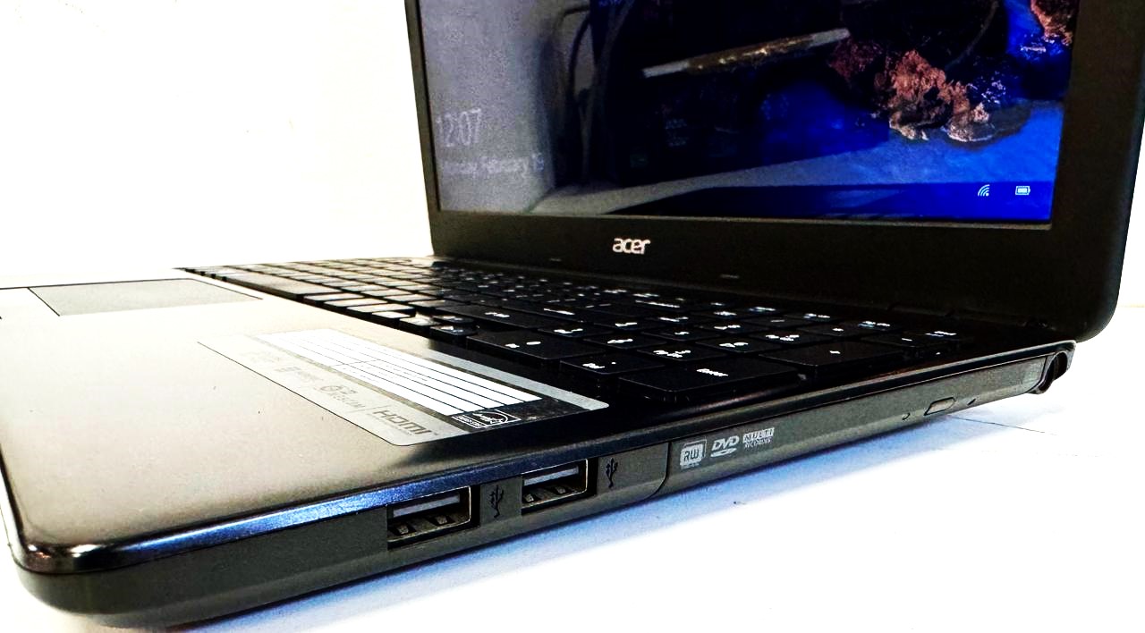 Acer Aspire E1-532 | Intel Cerelon 2955U @1.40GHz | 8GB DDR3 Ram | 256GB SSD | 14″ LCD Display | Windows 10 - Image 2